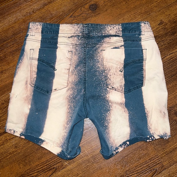 ⭐️Sonoma Blue & Cream Striped Distressed Denim Shorts Upcycled Size 14 - Picture 3 of 15